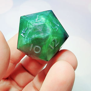 "Mother of Pearl" Chonk d20