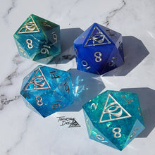 Load image into Gallery viewer, &quot;Cobalt Knife&quot; Chonk d20 (flawed)